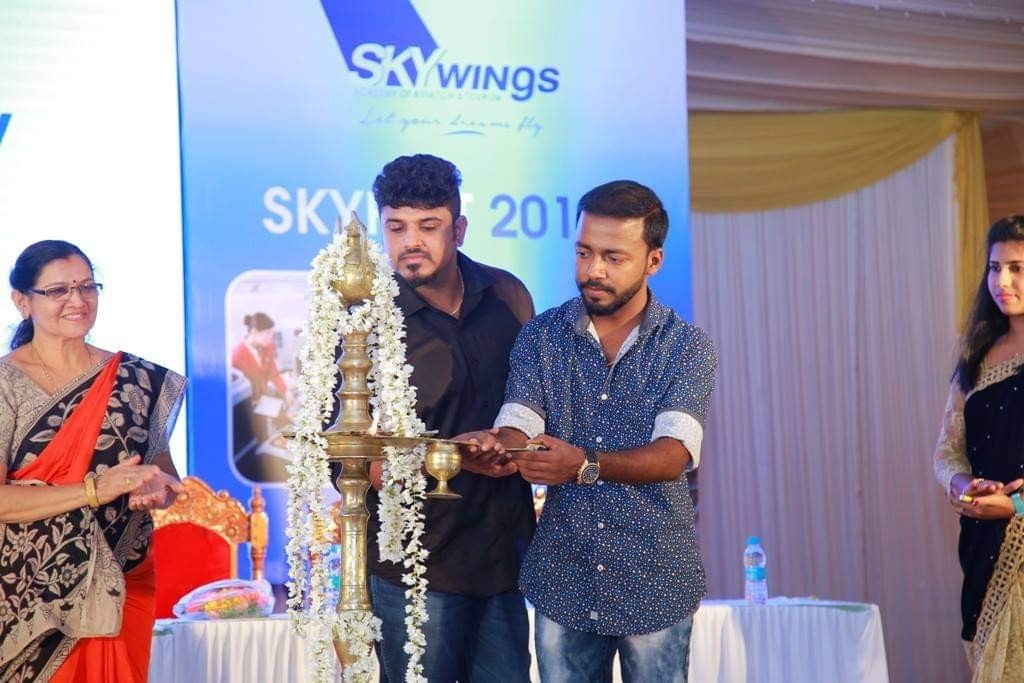 SkyWings Aviation College Students